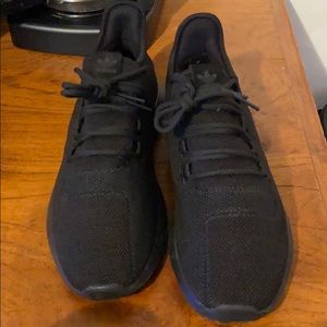 Black cloth Adidas size 9 1 1/2